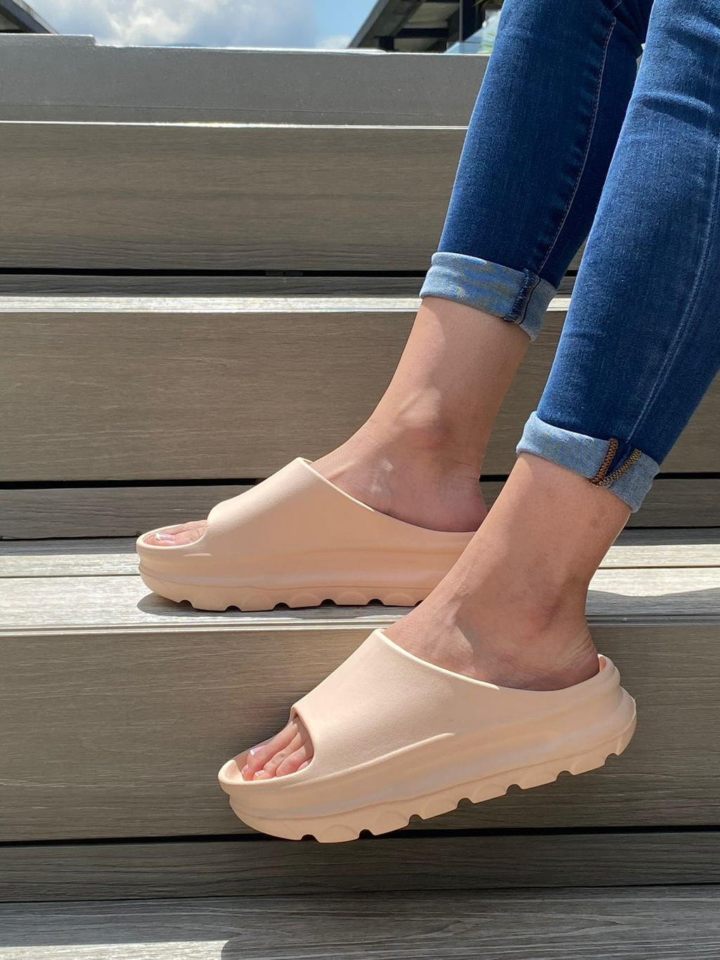 gid://shopify/MediaImage/25707734597702